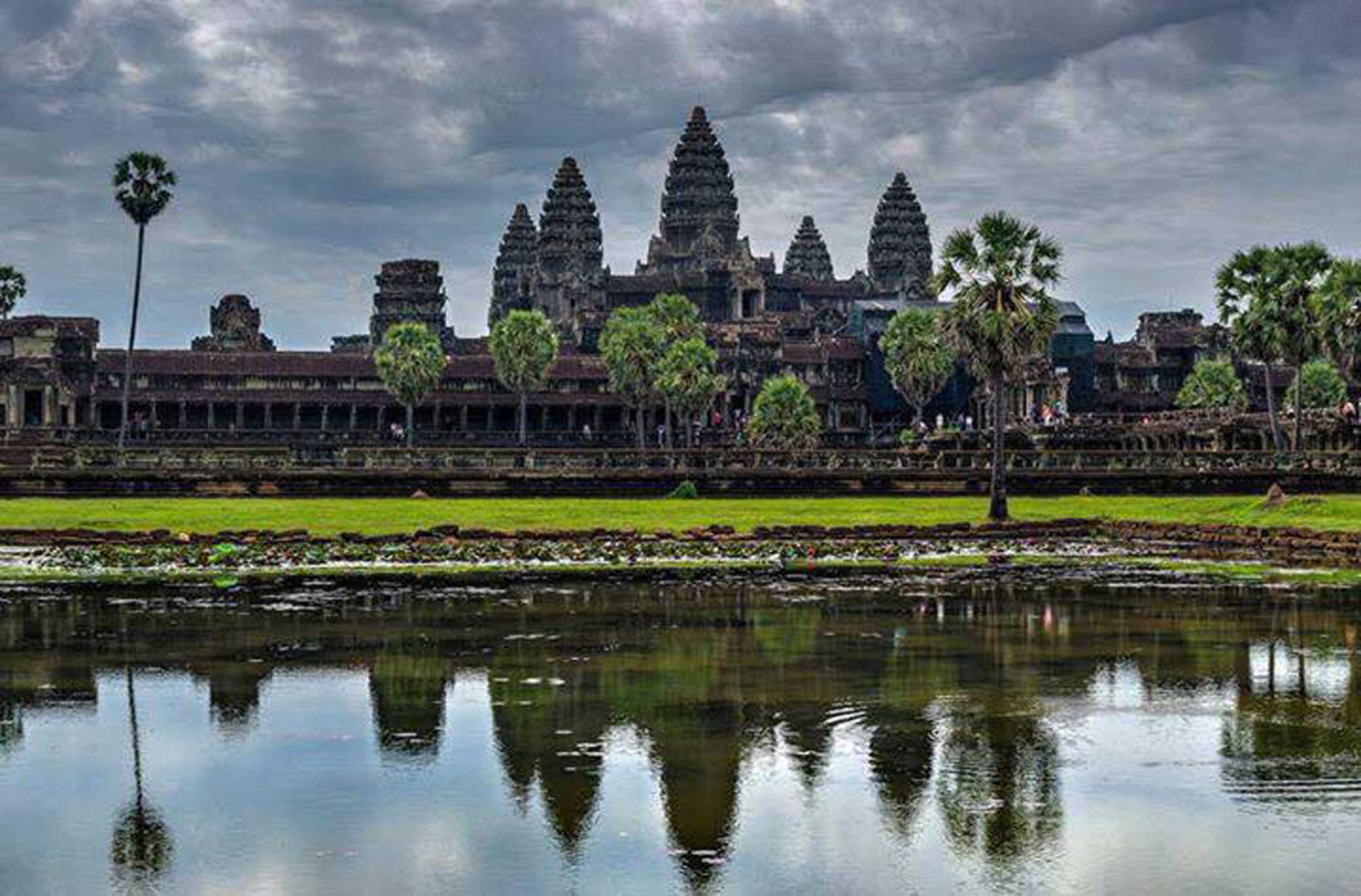 Angkor Wat Haft Day Tour
